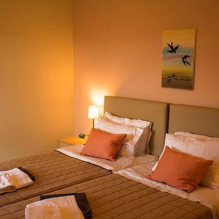 Agia  Aksos Suites Accessible Accommodation מראה חיצוני תמונה