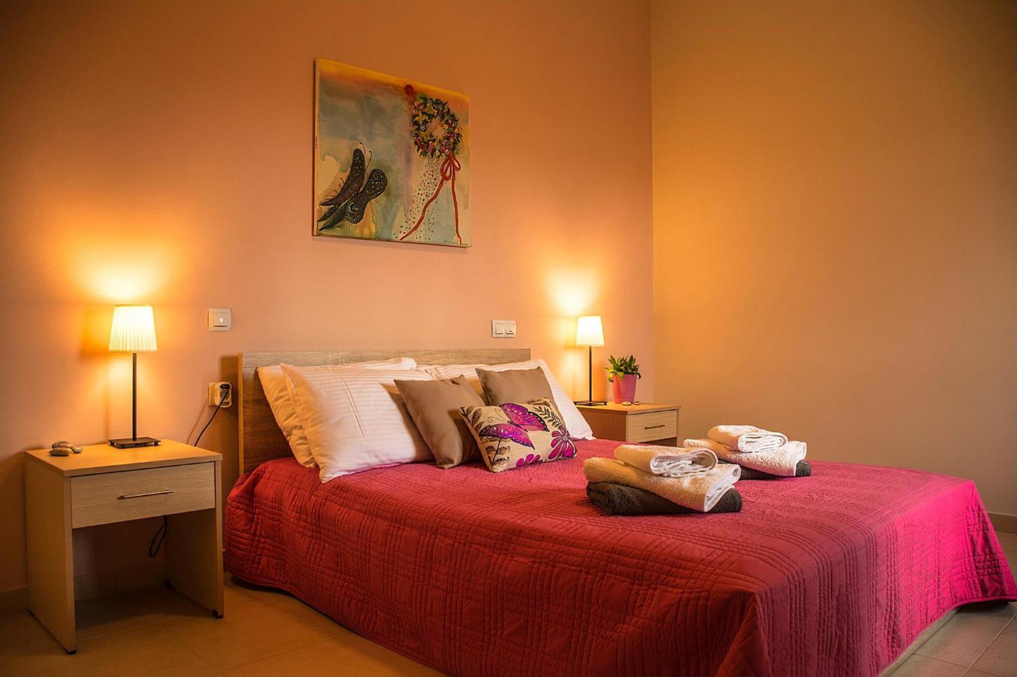 Agia  Aksos Suites Accessible Accommodation מראה חיצוני תמונה