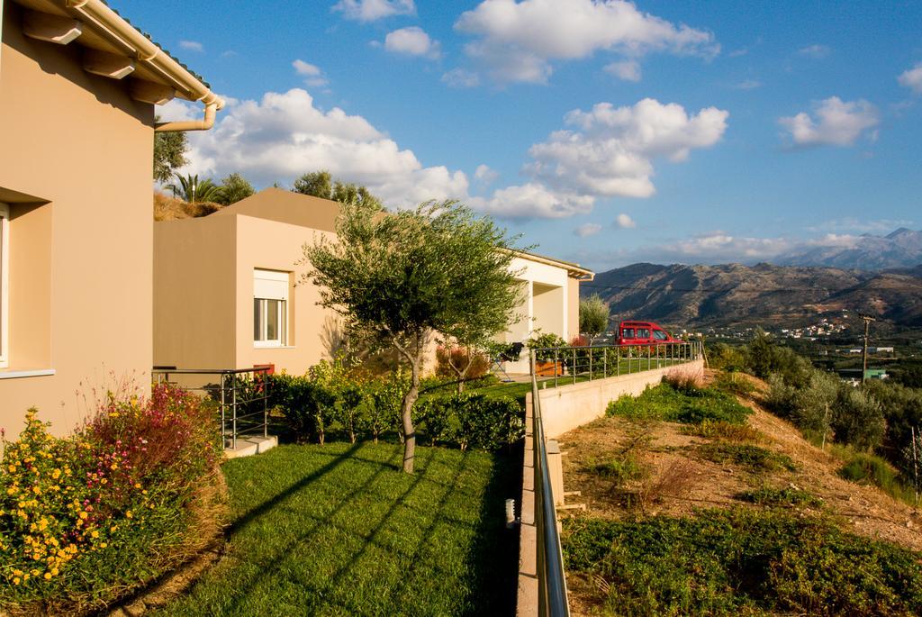 Agia  Aksos Suites Accessible Accommodation מראה חיצוני תמונה