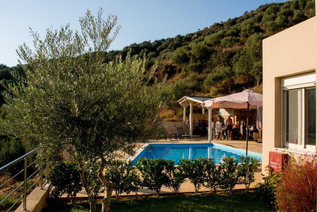 Agia  Aksos Suites Accessible Accommodation מראה חיצוני תמונה