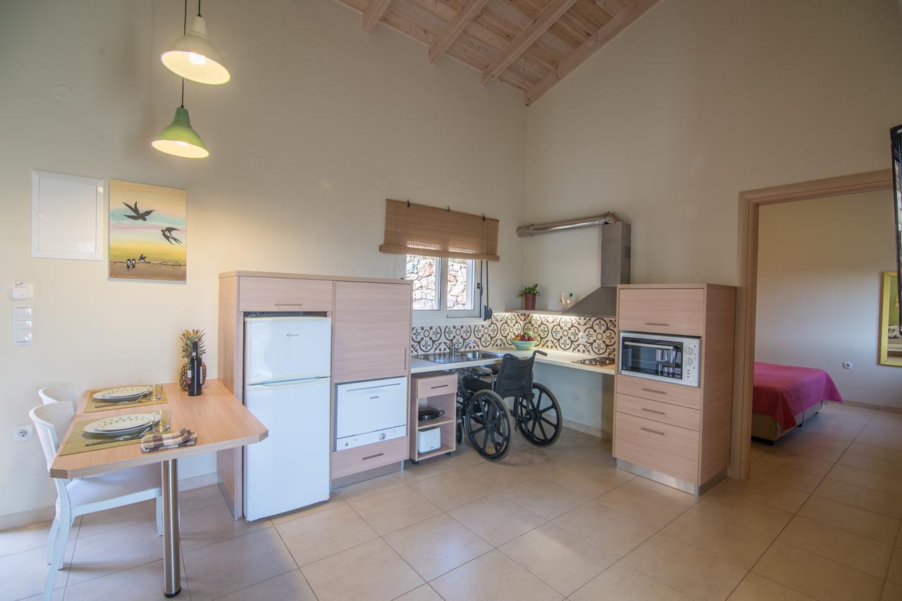 Agia  Aksos Suites Accessible Accommodation מראה חיצוני תמונה