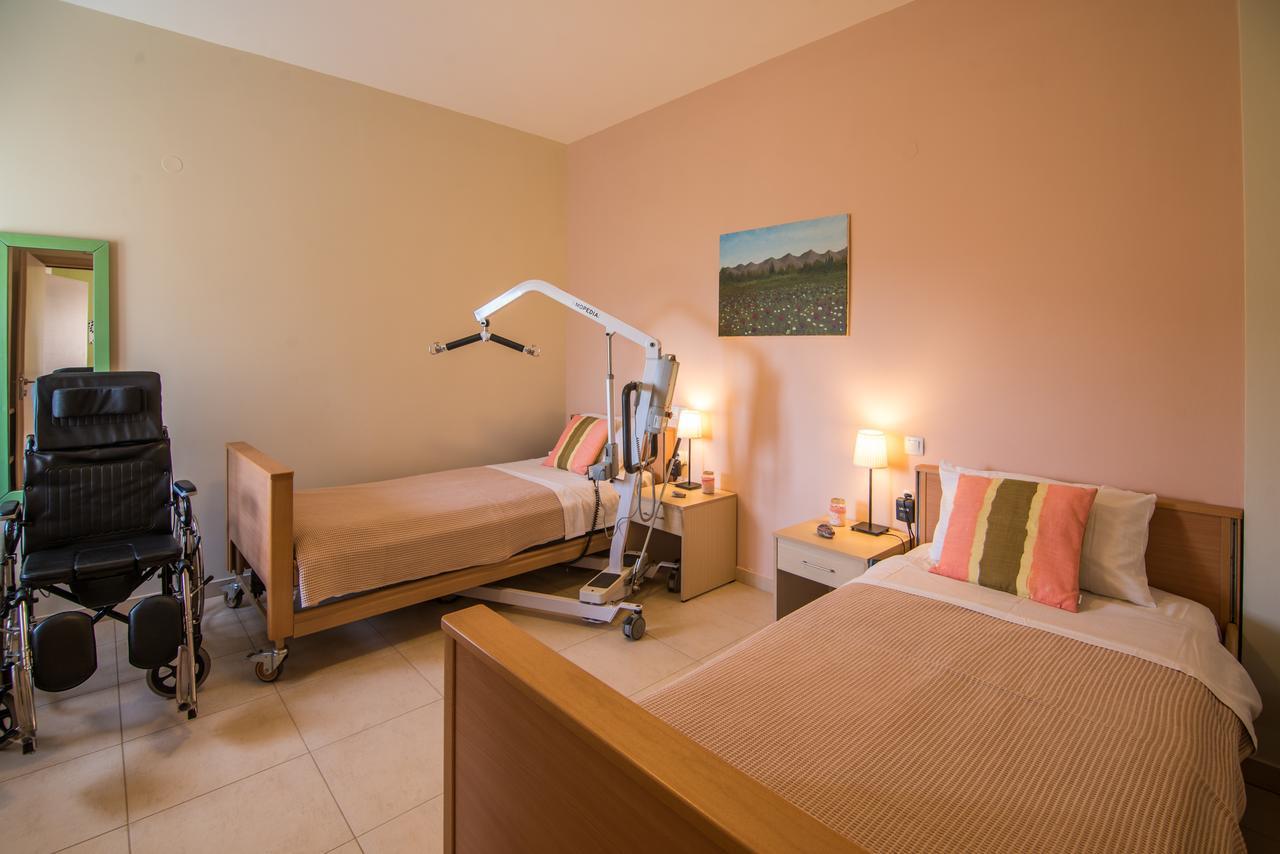 Agia  Aksos Suites Accessible Accommodation מראה חיצוני תמונה