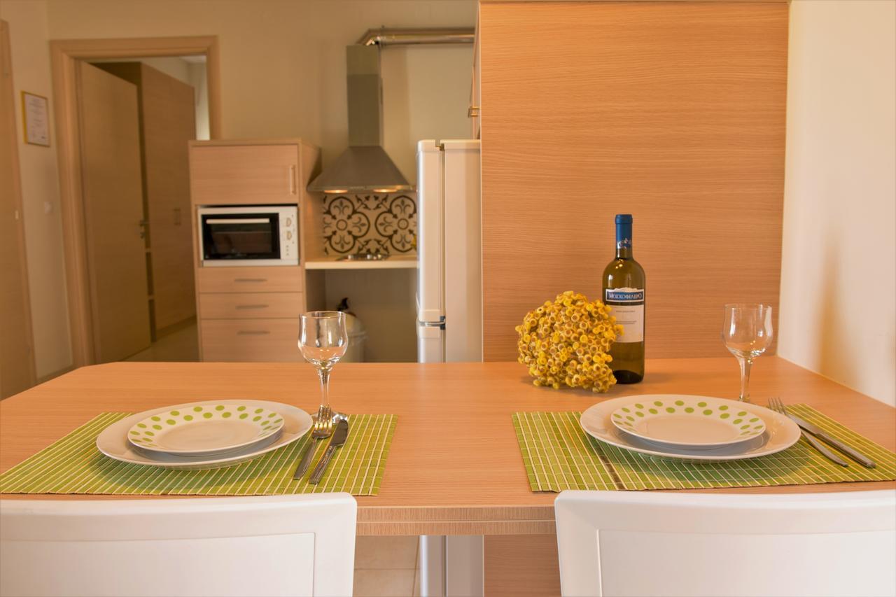 Agia  Aksos Suites Accessible Accommodation מראה חיצוני תמונה