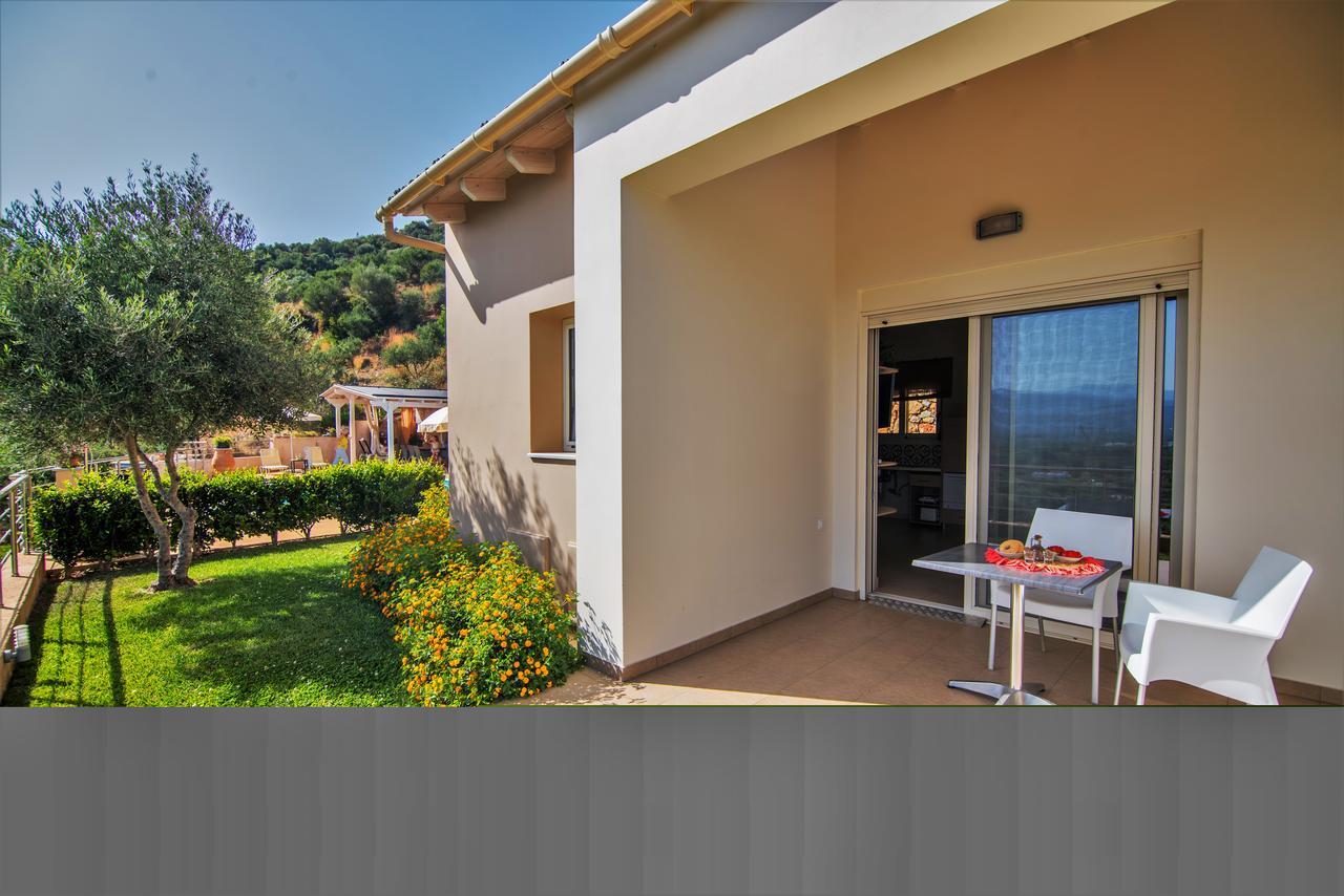 Agia  Aksos Suites Accessible Accommodation מראה חיצוני תמונה